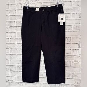 Croft &‎ Barrow women’s Black Chino capris